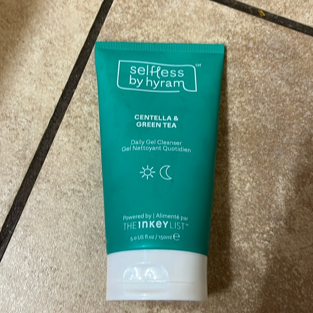 NWT daily gel cleanser from selfless by Hiram